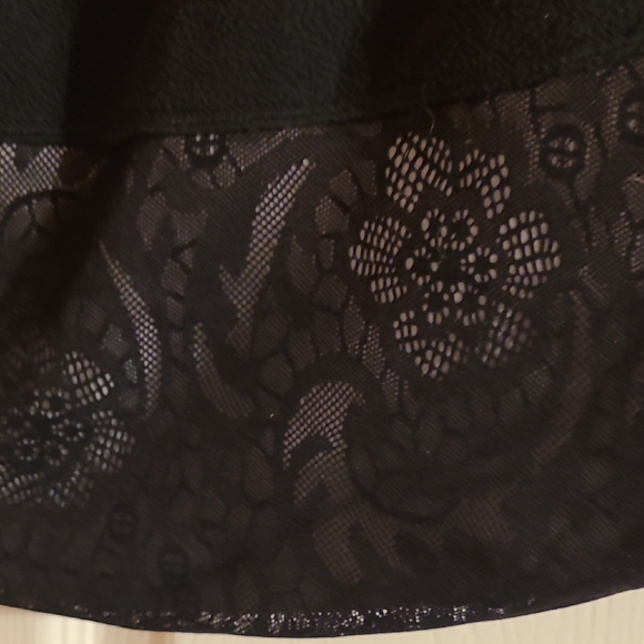 Black and Gray Long Sleeve Top - Picture 3 of 3